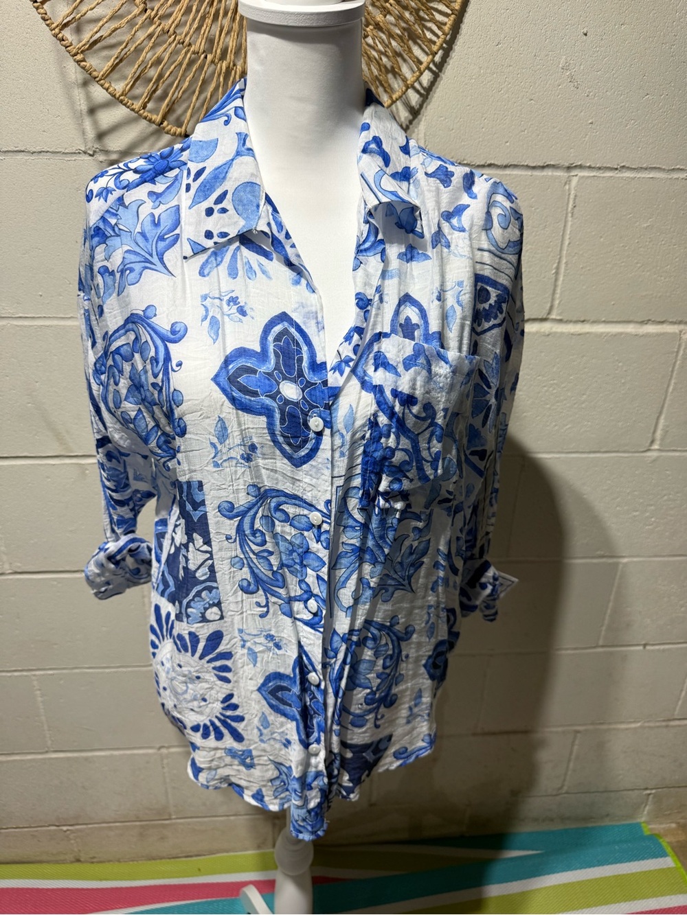 Blue & White Floral Tile Print Button-Up Shirt